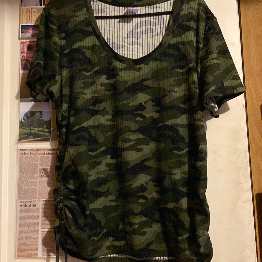 No boundaries camo shirt